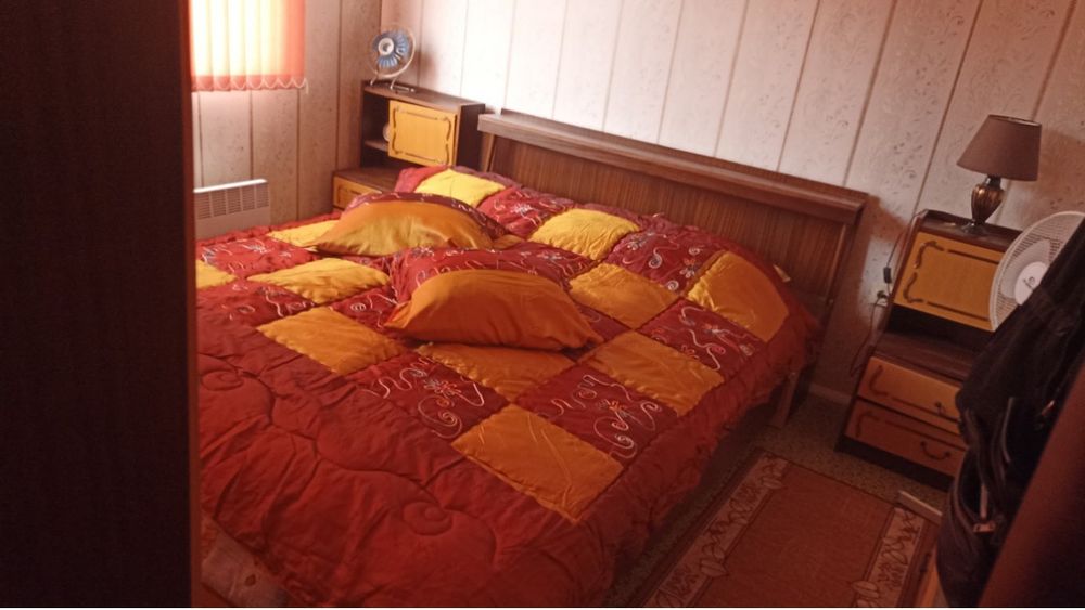 Продава 3-стаен апартамент кв.Изток