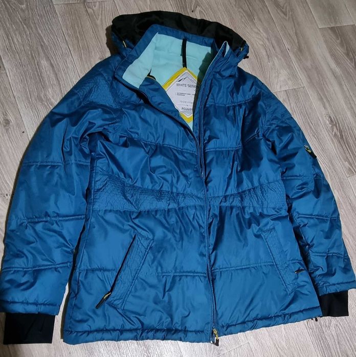 Куртки продам очень дёшево читайте описание