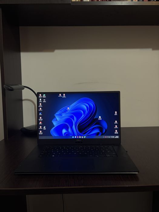Laptop Dell Precision 5540 i9-9980HK Quadro T2000 / 24GB RAM / 1TB SSD