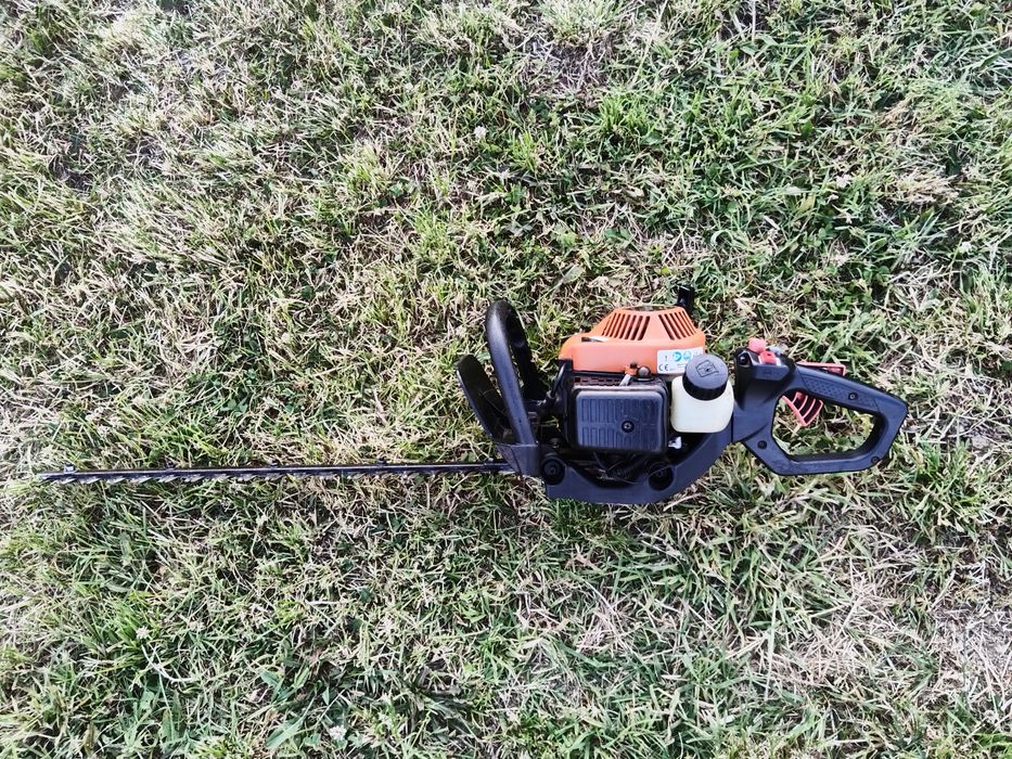 vand foarfeca trimer gard viu Hitachi CH66EB3