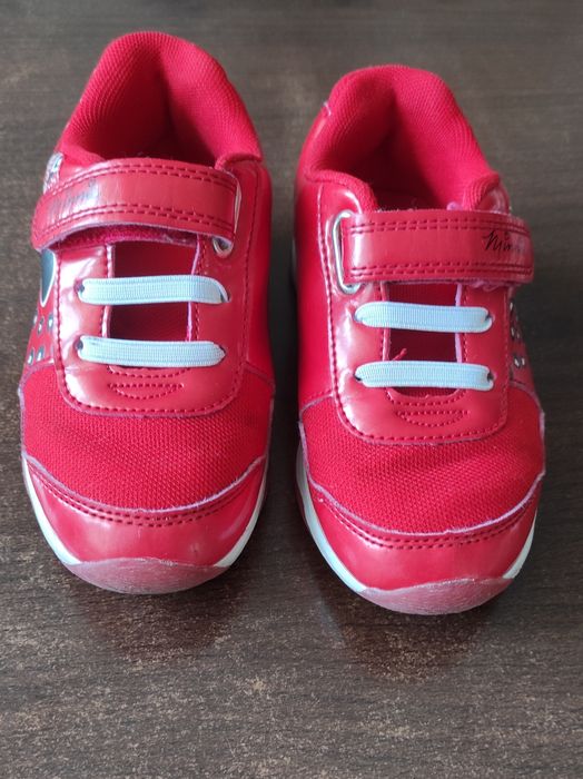 Adidasi marime 28