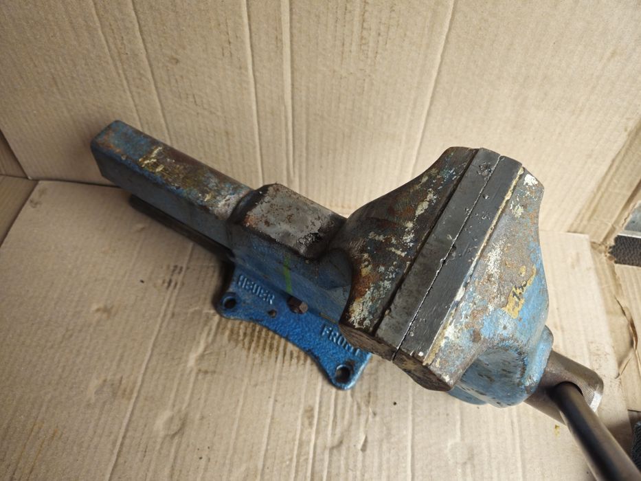 Menghină Heuer Front 135mm profesională