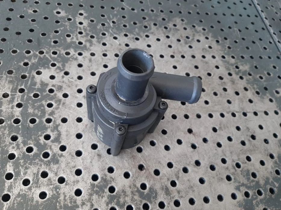 pompa recirculare apa  2.7 tdi 3.0 tdi audi a4 b8 a5 8t 8f q5 8r a6  059121004g