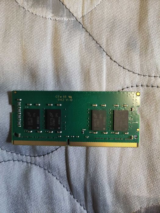 Crucial CT4G4SFS8266.C8FF – 4GB DDR4 2666 MHz (SODIMM за лаптоп)