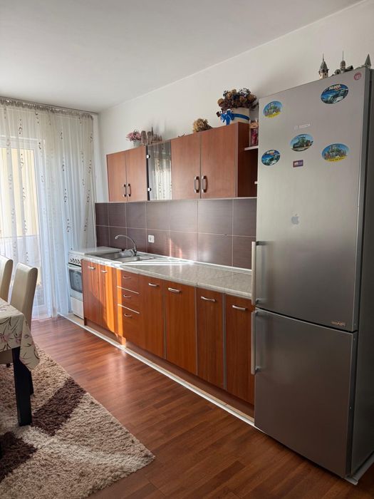 Inchiriez apartament cu o camera zona buna