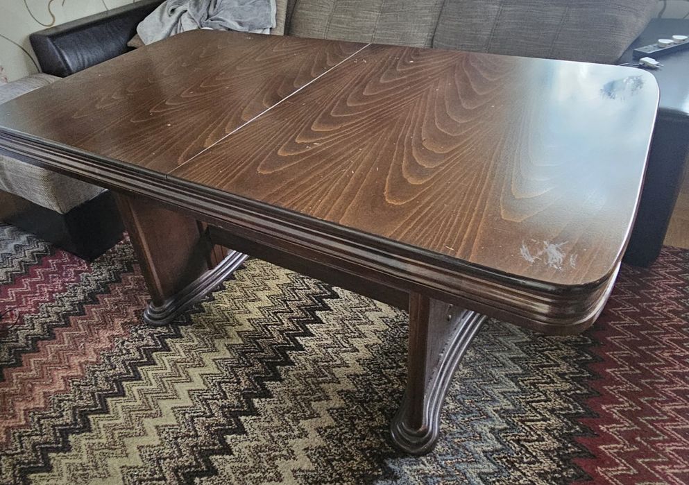 продавам трапезна маса