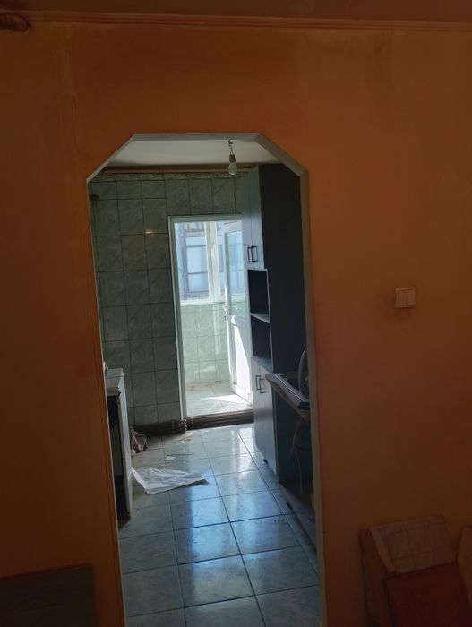 Apartament decomandat etaj2 2 camere