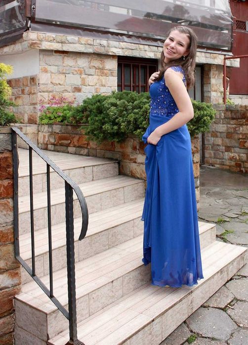 Бална абитуриентска рокля син цвят