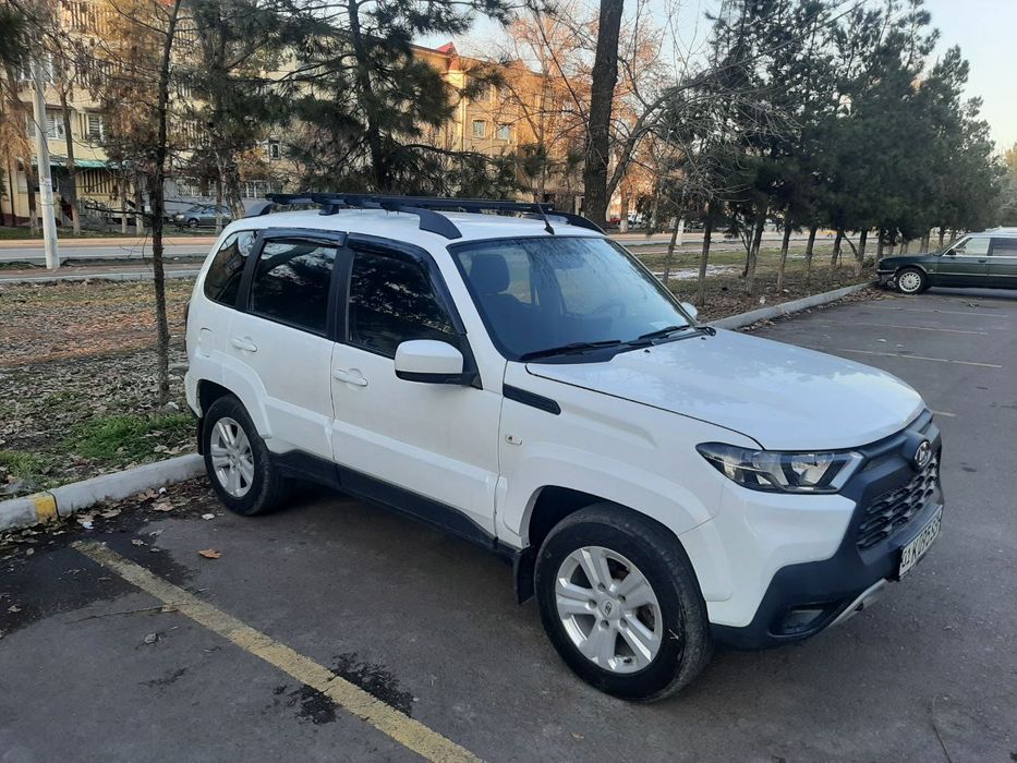 НИВА ТРЕВАЛ. 2022 Г. первый хозяин. В отличном состоянии все наворотам