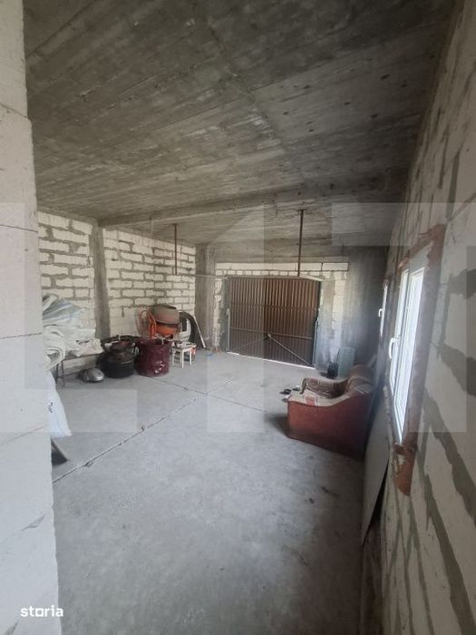 Casa P+M la rosu, teren 582 mp, garaj dublu, doua intrari – Teslui