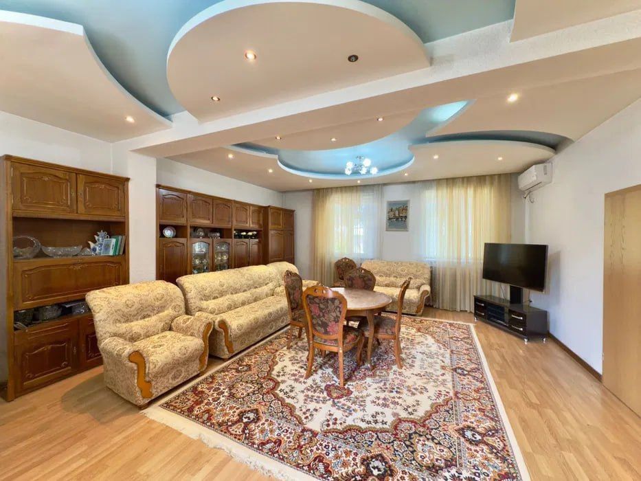 Sotiladi dom 3.1сотка Саракулька_Мебель и техника_Евроремонт