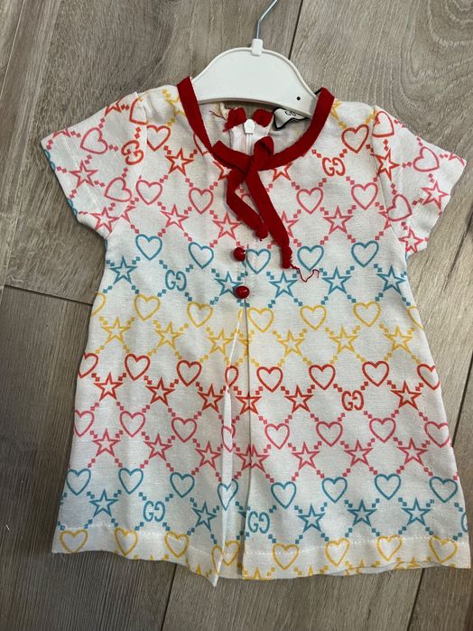 Бебешки рокли Gucci, Dior, H&M