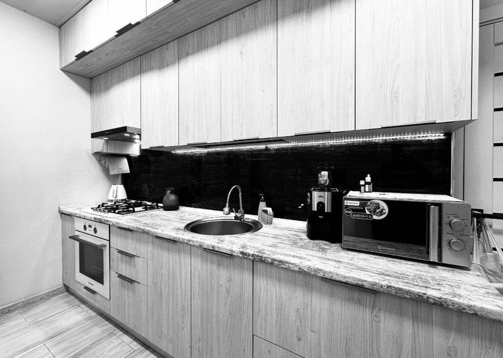 Центр продаётся квартира 3/7/9 с мебелью техникой