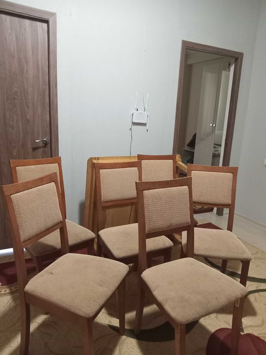 Продаю кухонные стулья