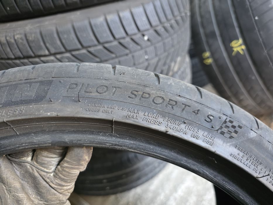 2бр Летни 285 30 19 - Michelin