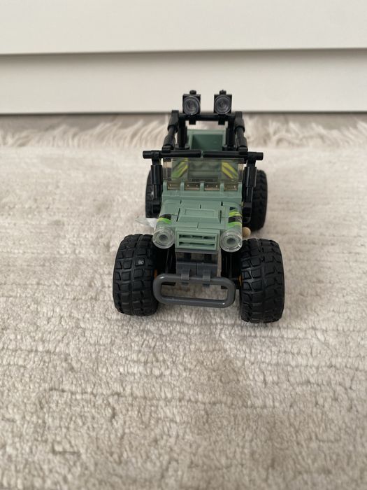 Лего машина sluban