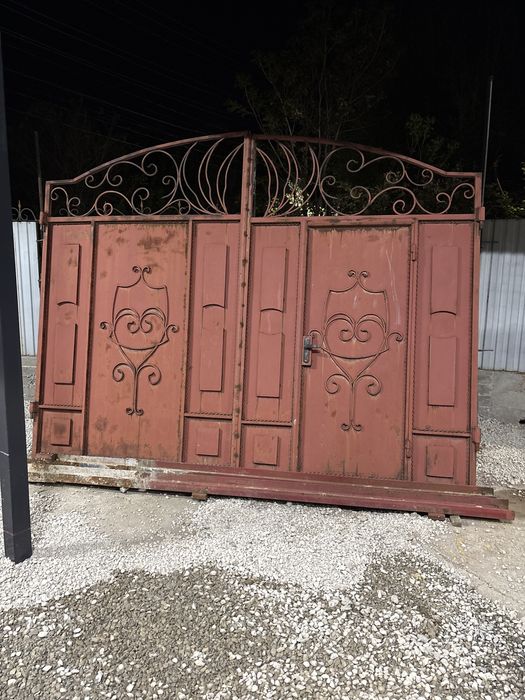 Продаем ворота в хорошем состояние!