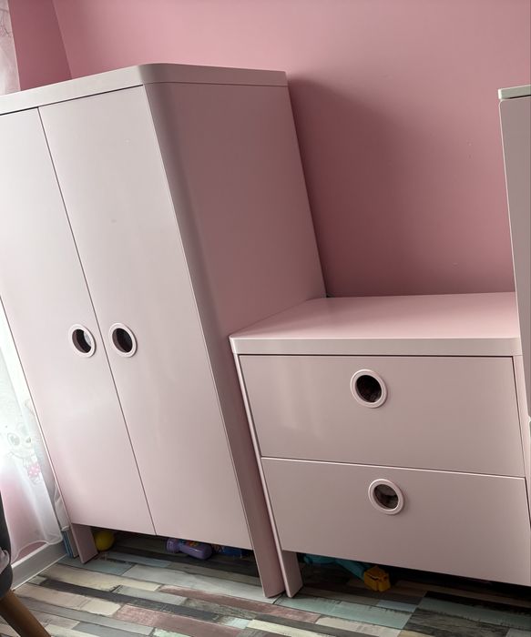 Гардероб и скрин Ikea busunge розови