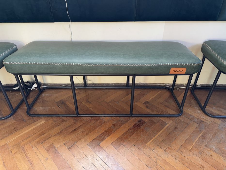 Băncuțe verzi cu piele ecologicā