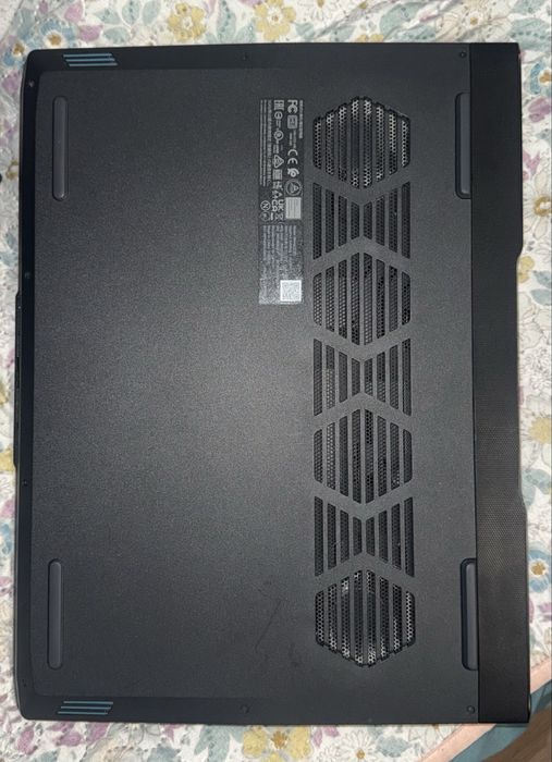 Lenovo IdeaPad 16 (Ryzen 5 6600H, 16GB DDR5, RTX 3050)