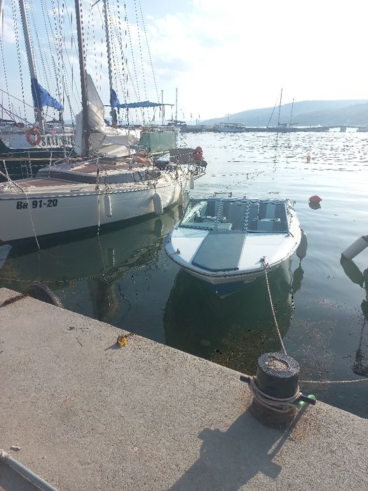 Лодка beekman 3.0 mercruiser
