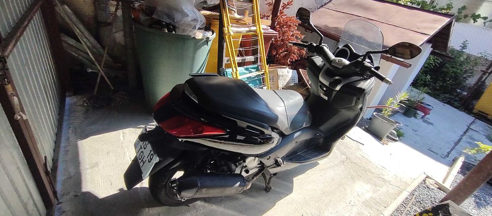 VAND scooter YAMAHA X-max 125 mc