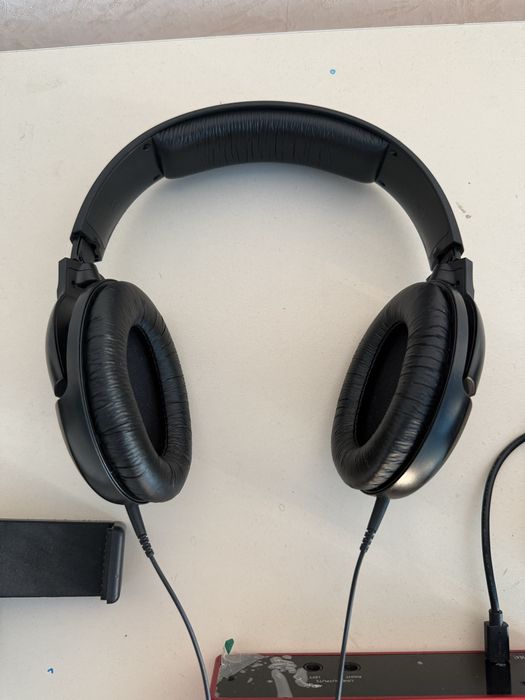 Продаю наушники sennheiser hd 206