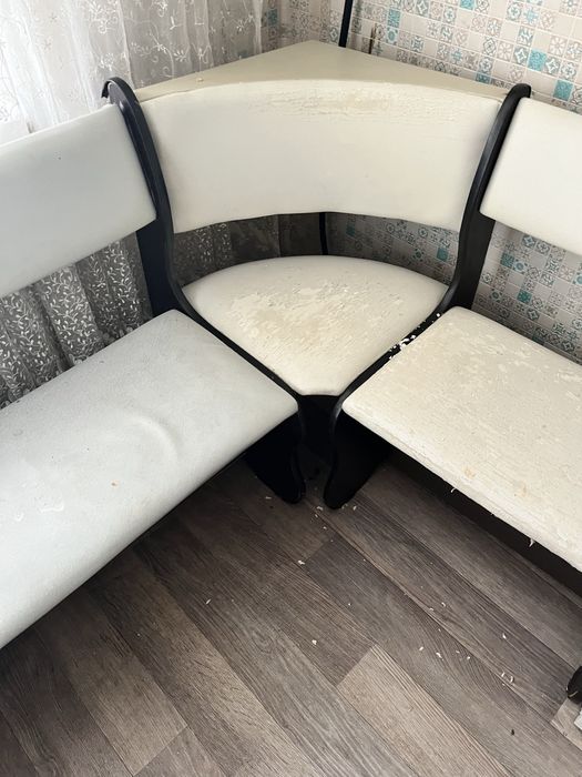 Кухонный угловой диван