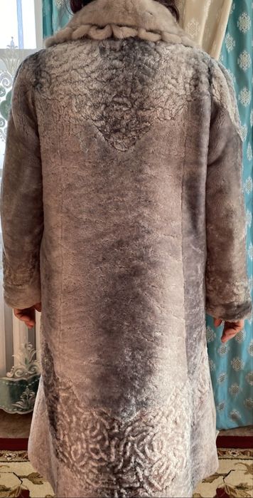 Продам натуральную шубу мутон