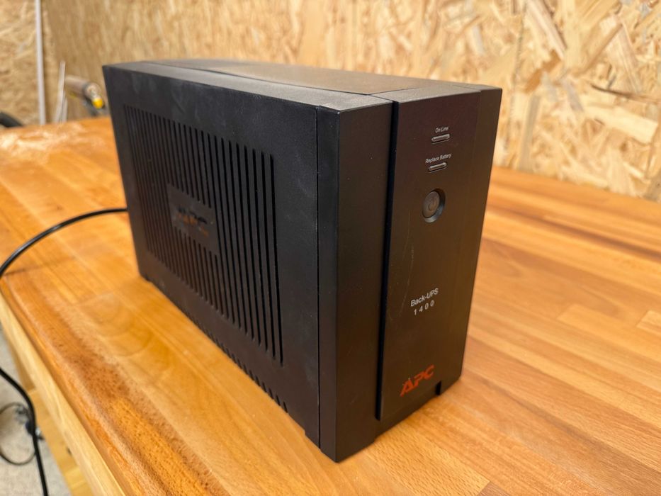 UPS APC BX1400U-GR, 1400 VA, 700 W