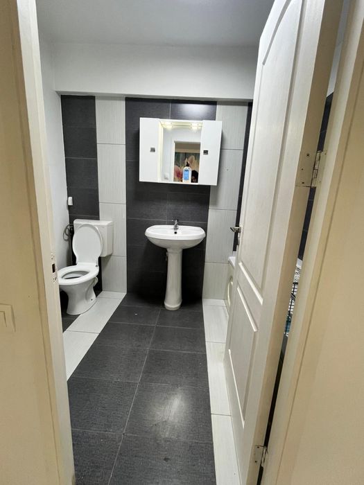 Proprietar!Apartament 3 camere Titan Strada Rasinari 4A. Bloc 2009