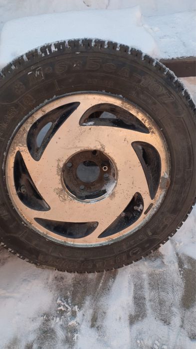 Продается зимняя резина