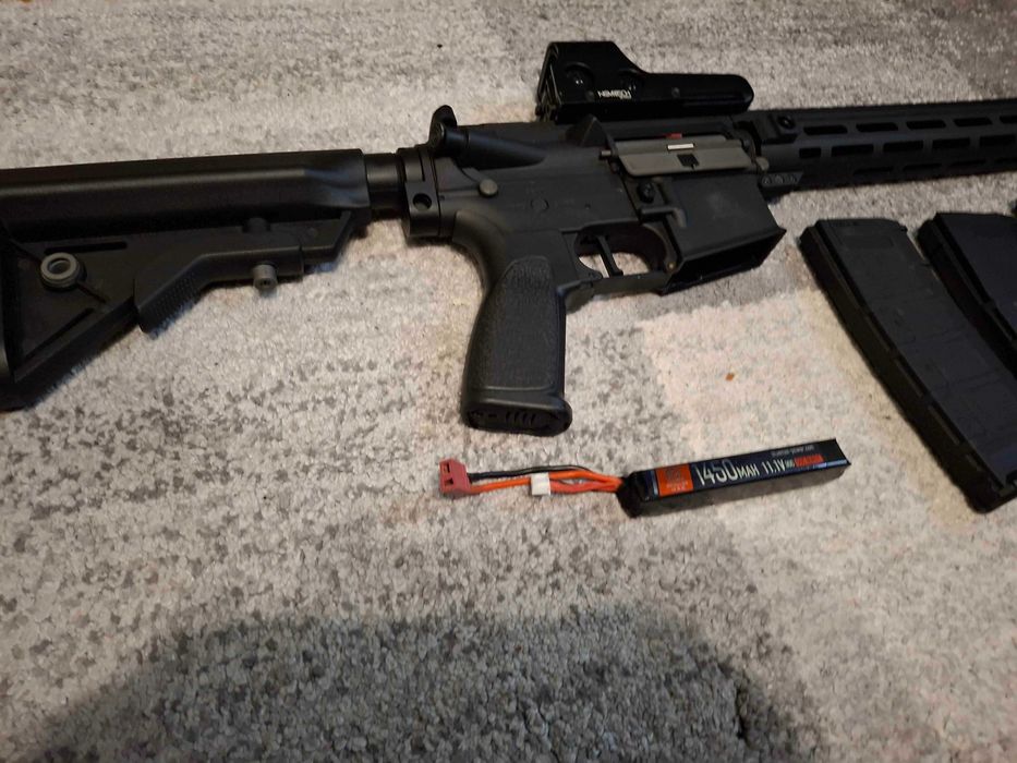 Airsoft реплика Novritsch SSR4 Gen 1 + 4 Пълнителя Батерия и Бързомер