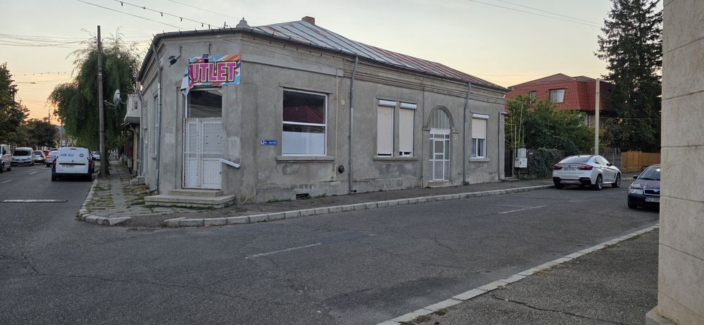 Spatiu comercial 55 mp str. Libertatii colt cu Triumfului oras Buzau