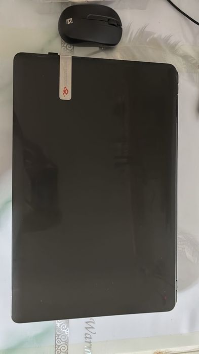 Ноутбук продаю.