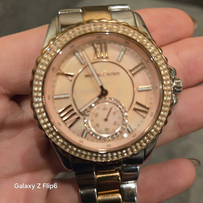 Часовник Michael Kors