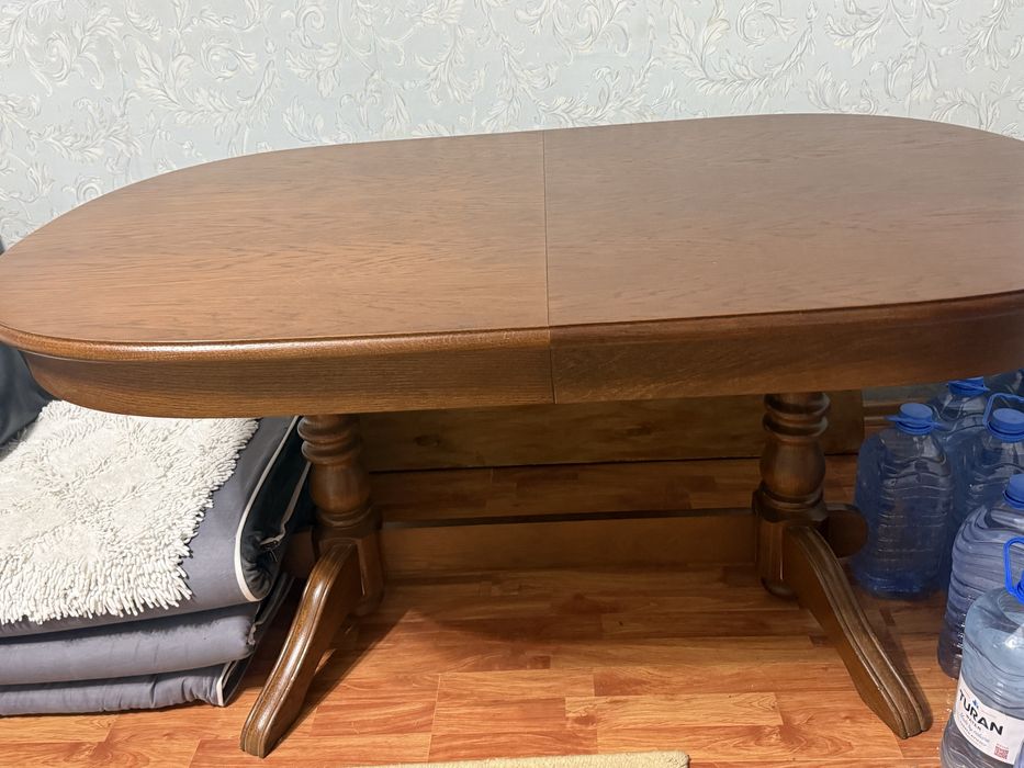Продам стол срочно