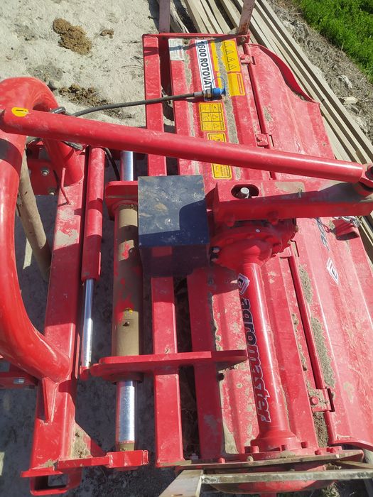 Трактор т 28 фрезаси билан сотилади.