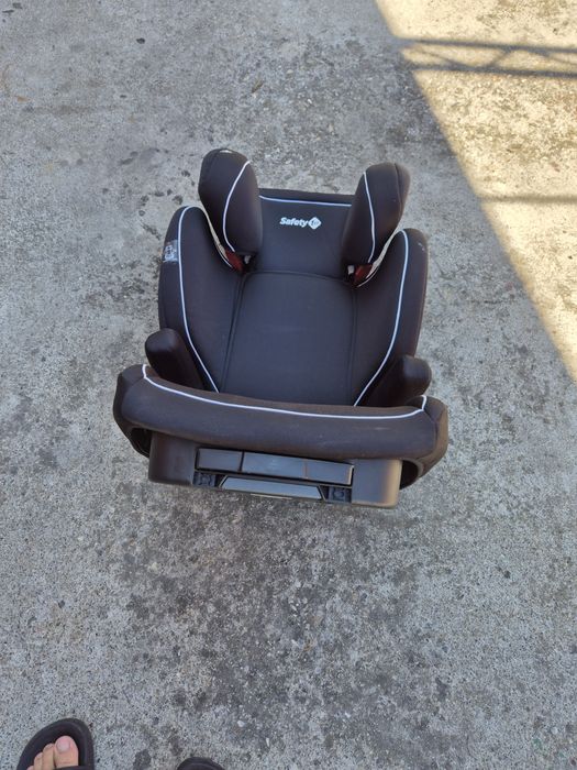 Scaun  auto copii marca safety cu prindere isofix in stare bună