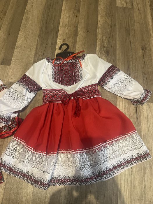 Costum popular traditional national