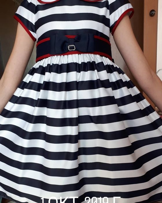 Платья праздничные