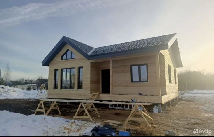 Casute pe structura de lemn