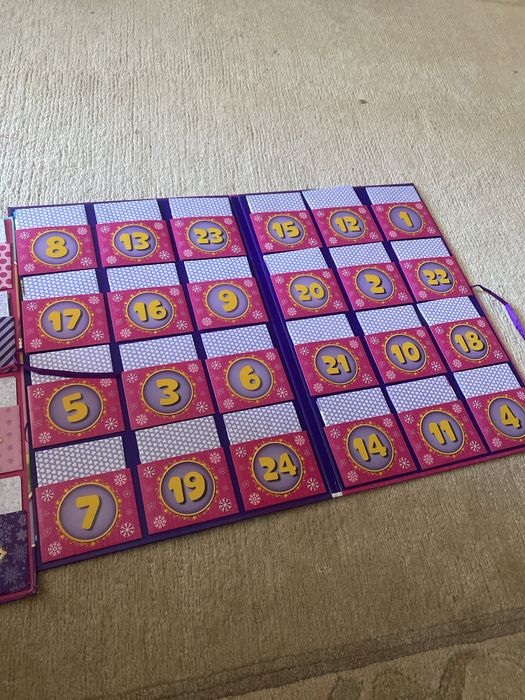 Calendare advent Disney cu pbesti in limba engleza
