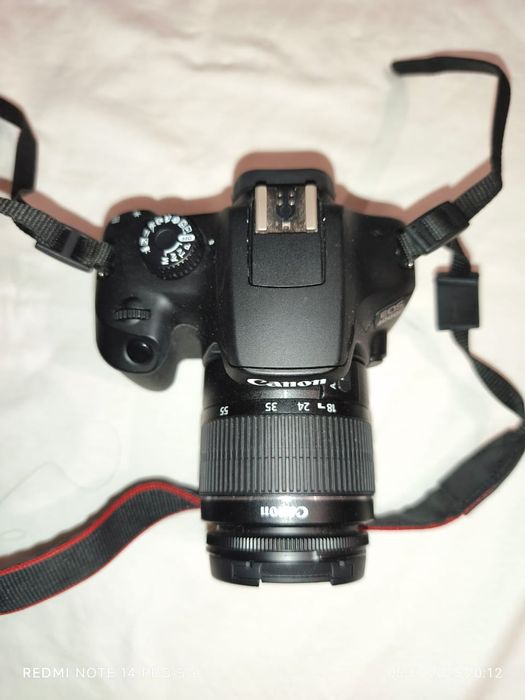 Canon EOS 4000D фотокамера