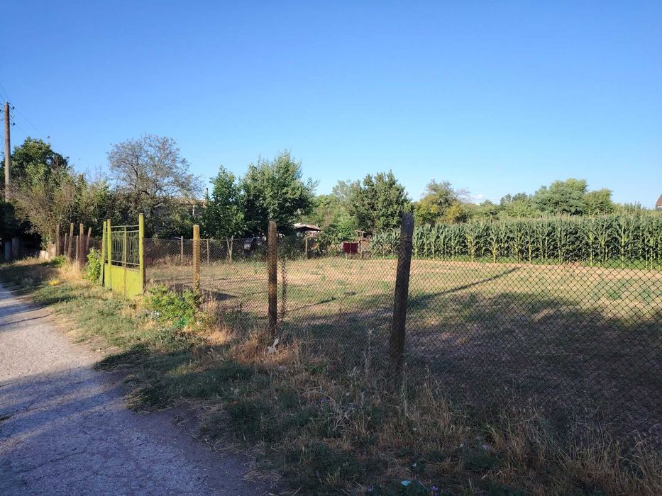 Парцел в близост до Плевен, подходящ за фотоволкаик .