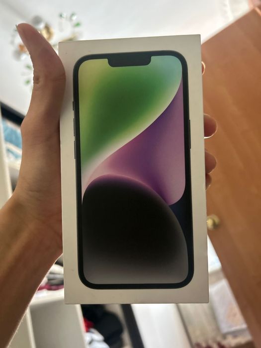 Продам Айфон 14 идеал