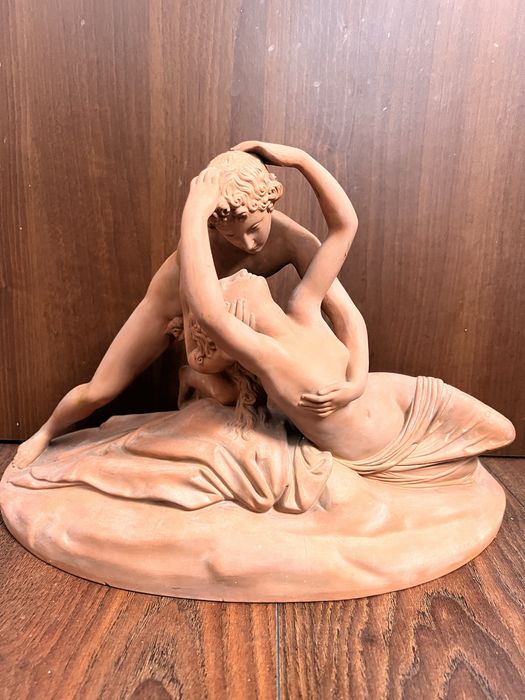 Statueta din teracota semnata P Ipsen sec 19  40/27 cm