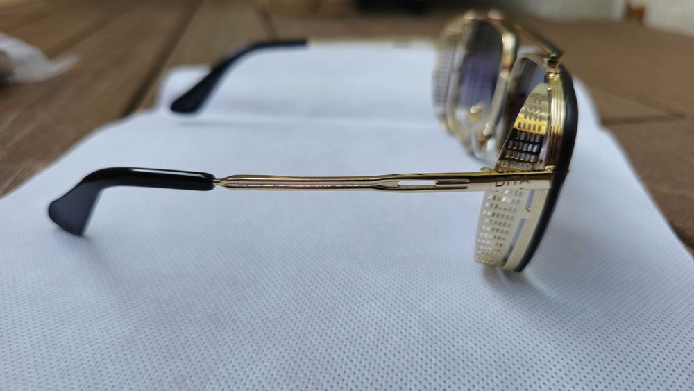 Ochelari de soare Dita Mach Six, lentila neagra.