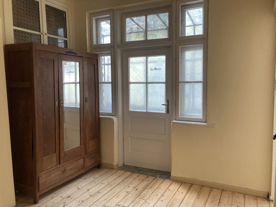 Дава се под наем Етаж от къща в Варна, Нептун - 100 кв.м за 612 € - Снимка #7