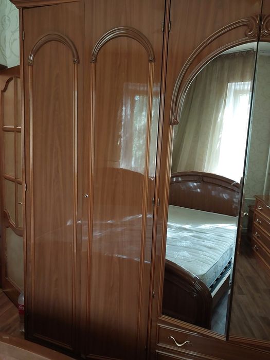 Спальный гарнитур